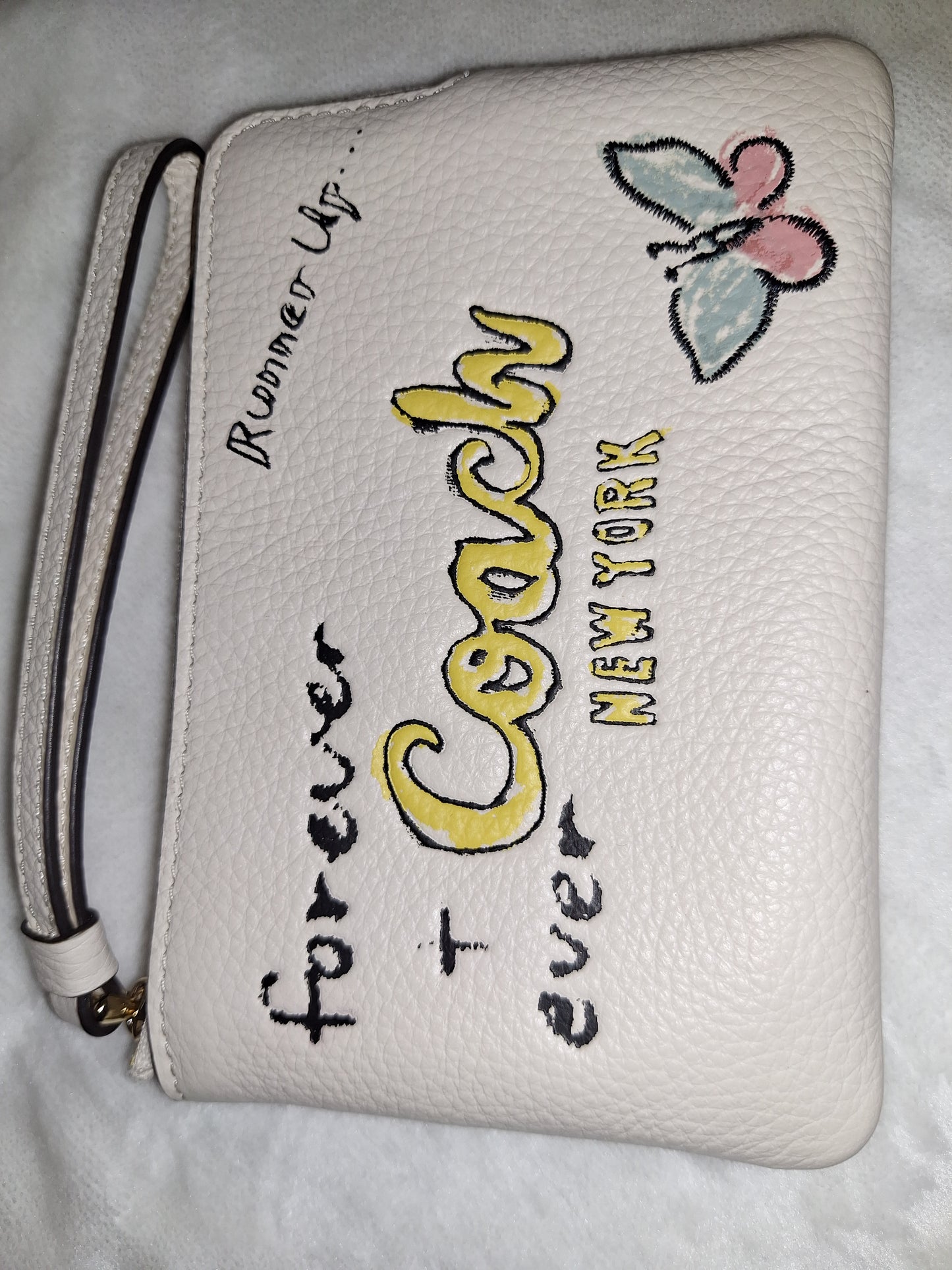 Coach Sketch Print Corner Zip - EUC (Price Includes Shipping)